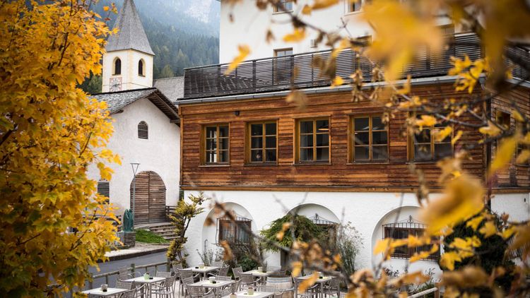 Zum Hir­schen