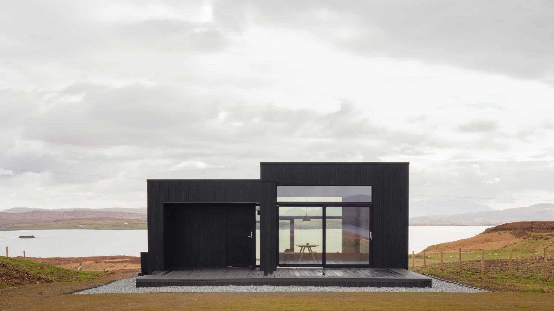 Big (great) archi­tecture in a small space