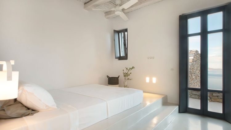 Tinos Hearts — House G and House Y