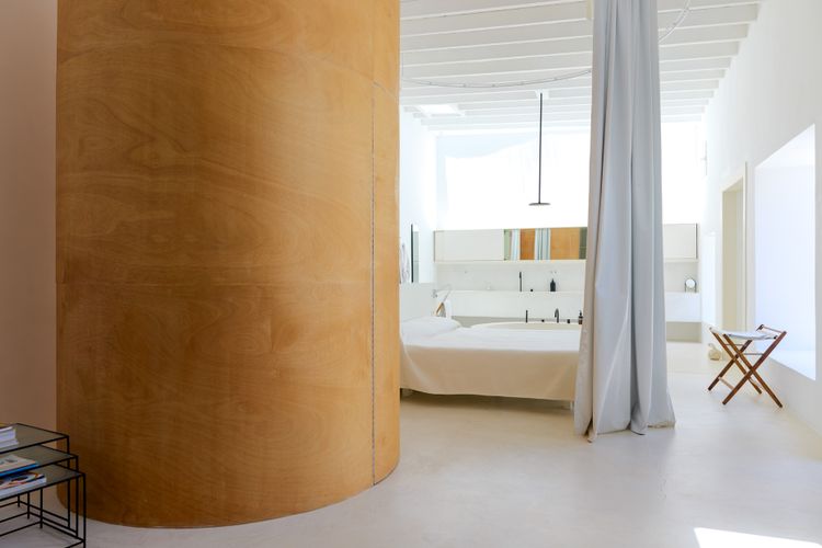 Casa Mon­te­longo