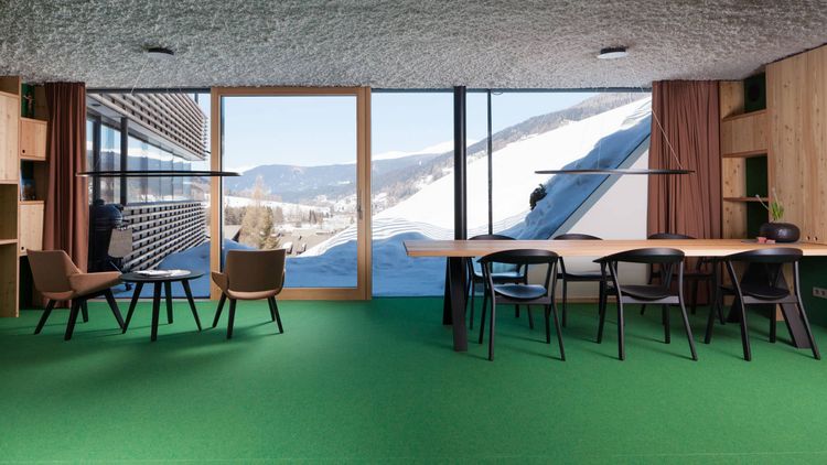 Para­mount Alma