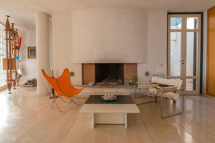 Seaside Villa Capo Zaf­ferano