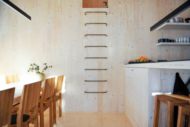 Nor­wegian Wood Cabin T2027
