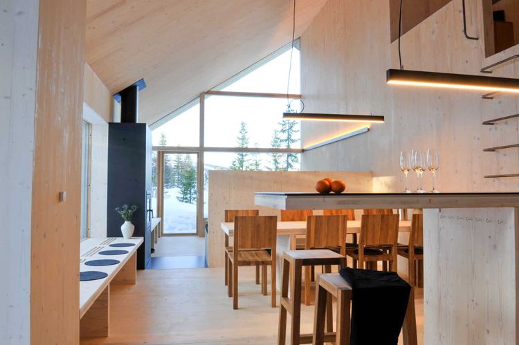 Nor­wegian Wood Cabin T2027