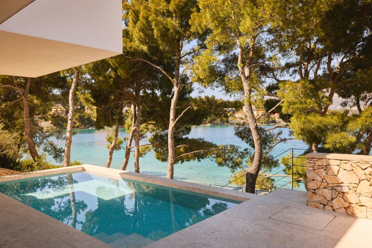 Lum­barda House