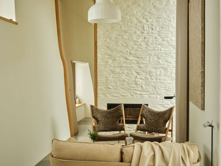 Fow­les­combe Farm