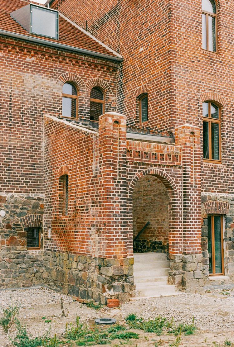 Ver­wal­te­rin­nenhaus