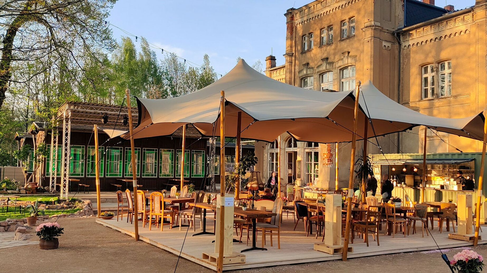 Netzwerk Zukunftsorte – the rise of pio­neering rural third spaces
