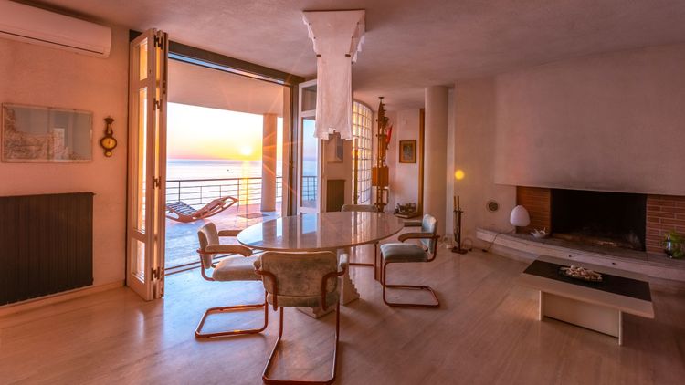 Seaside Villa Capo Zaf­ferano