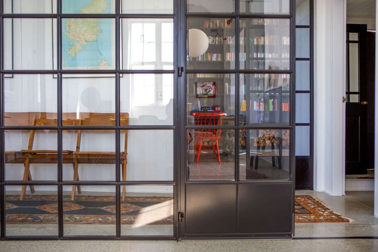 Tig­harry School­house