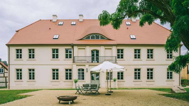 Gutshaus Frie­den­felde