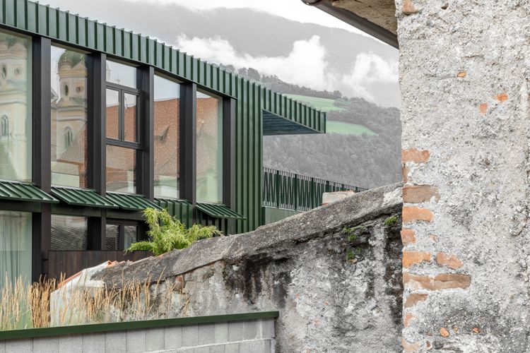 Adler His­toric Guest­house