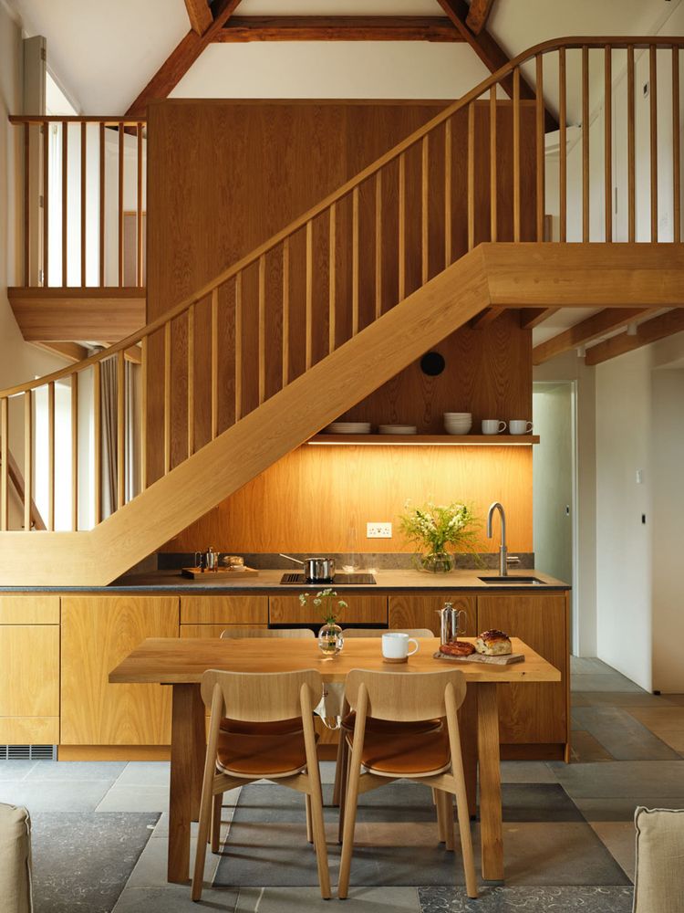 Fow­les­combe Farm