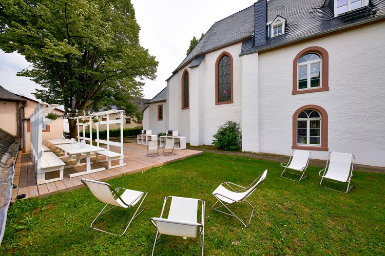 Bleibe in der Alten Kirche