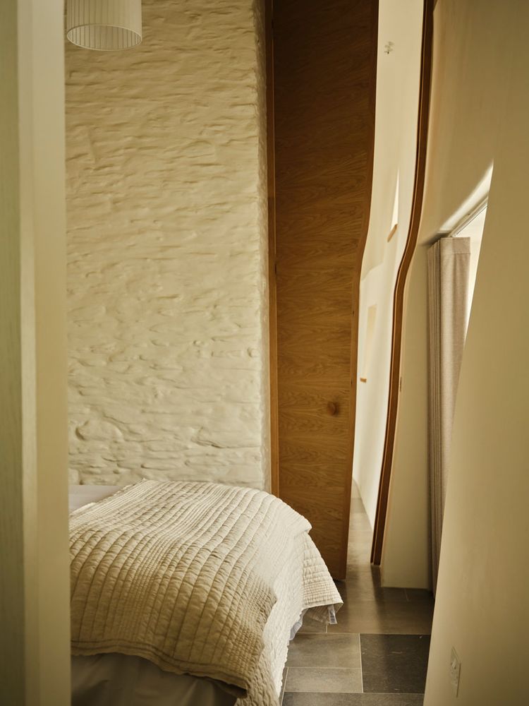 Fow­les­combe Farm