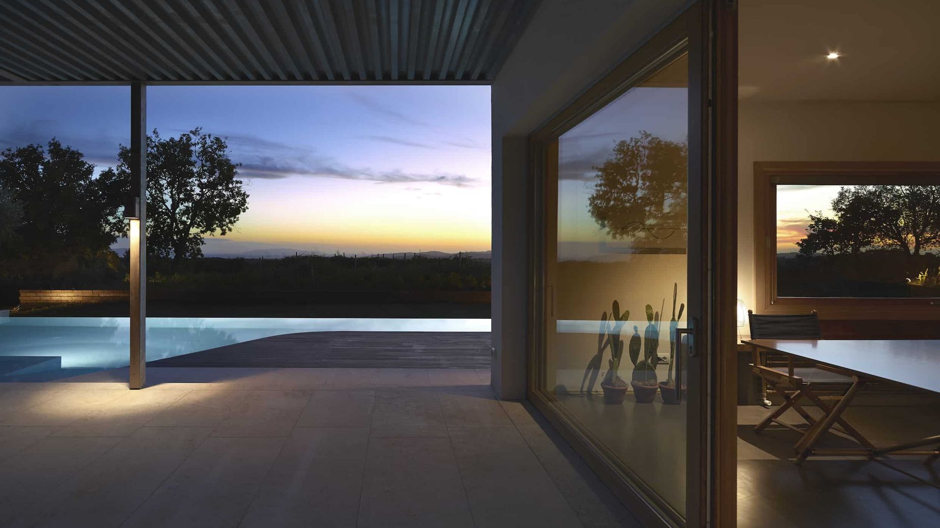 Maremma House — Hori­zontale Meta­phern in archai­scher Land­schaft