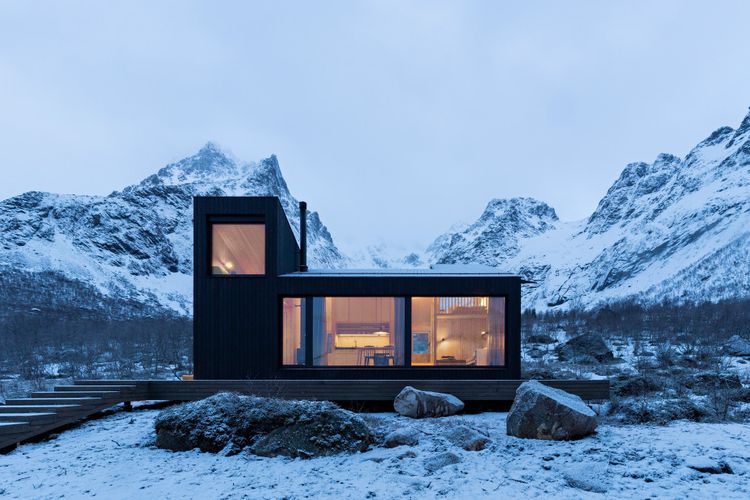 Black Aurora Nook