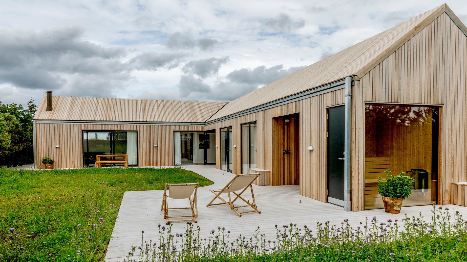 Recharge House Klit­møller