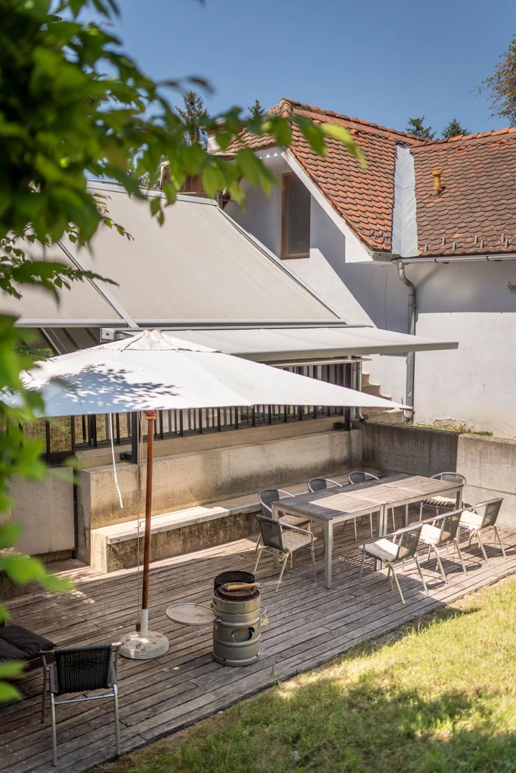Altes Gewächshaus am Spie­gelsee