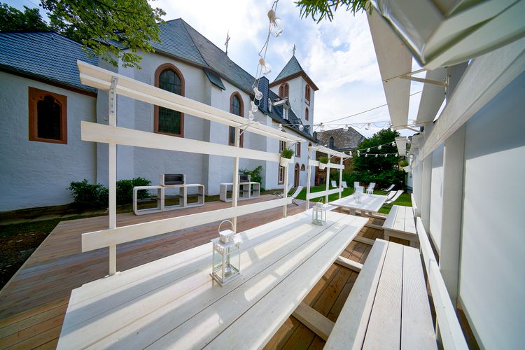 Bleibe in der Alten Kirche