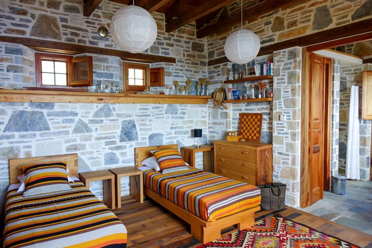 Afei­lianes Stone Houses