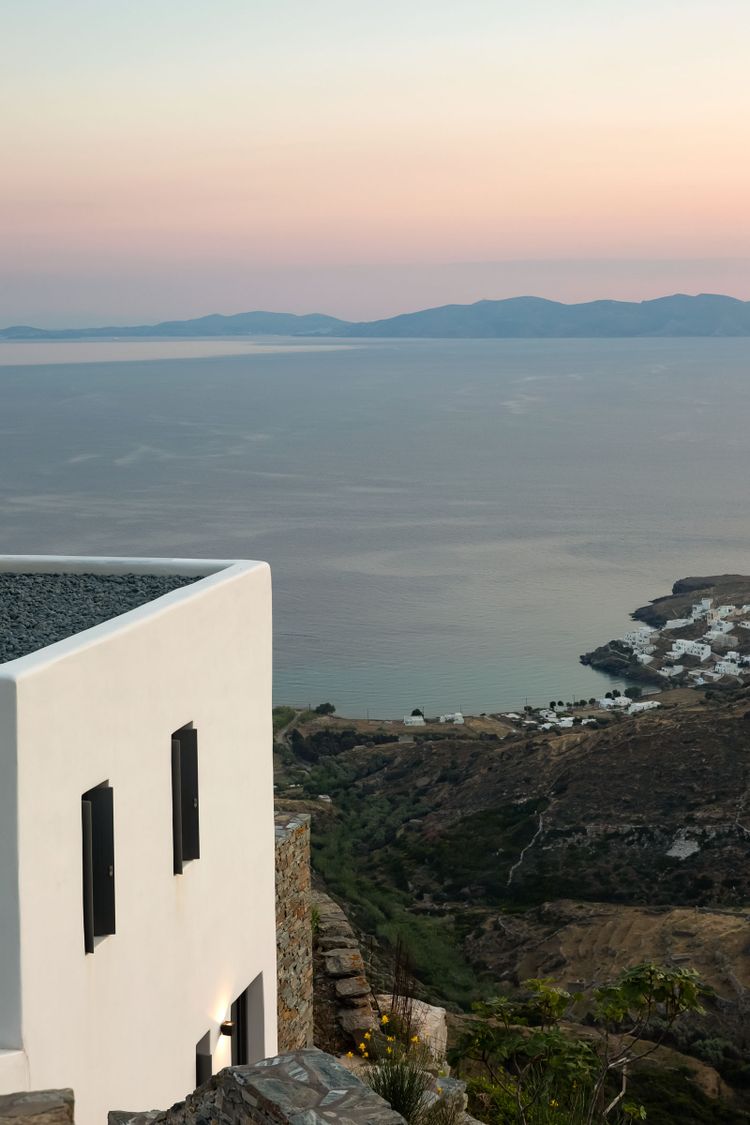 Tinos Hearts — House G and House Y