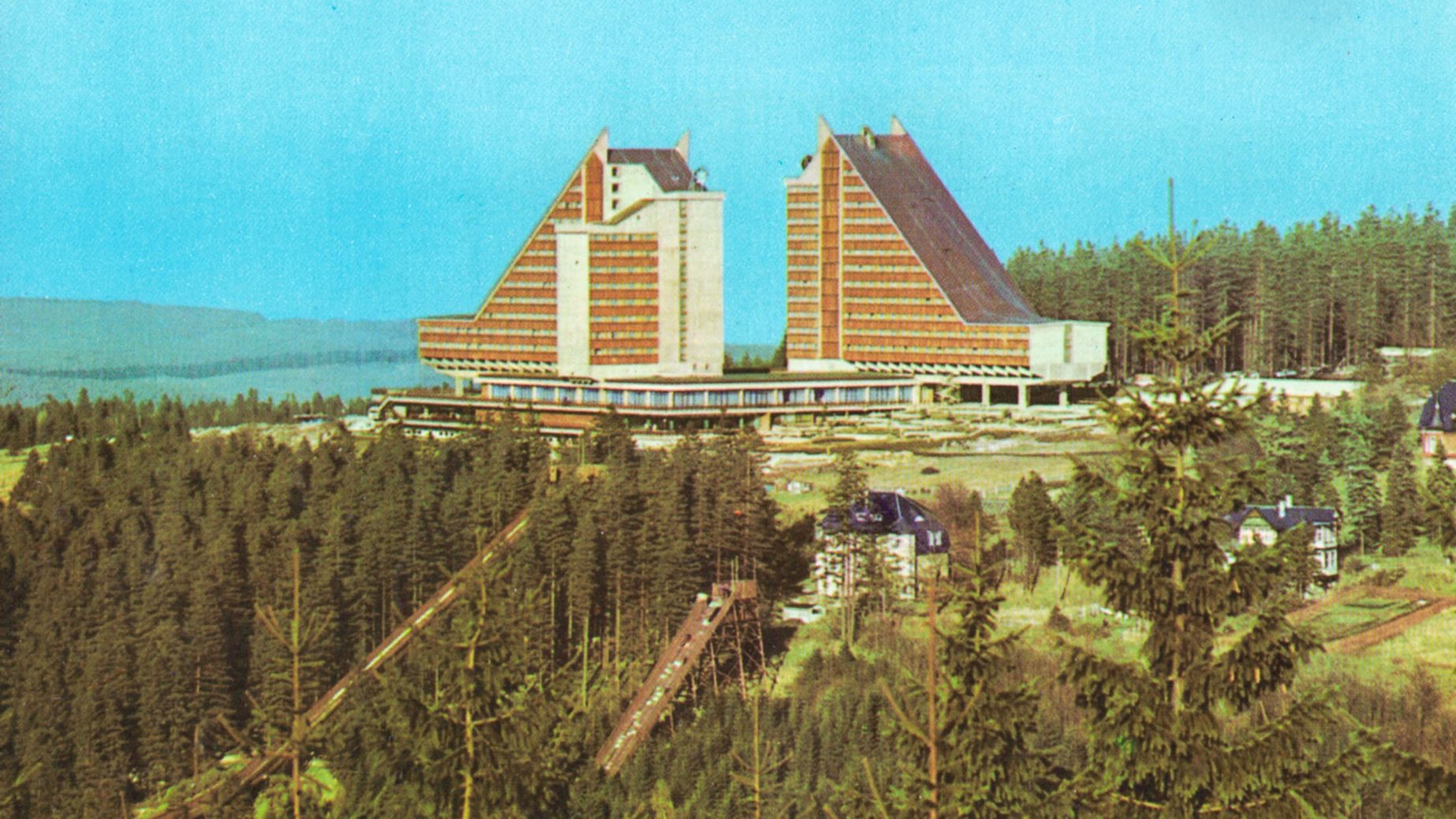Socialist Holiday Dreams and Rea­lities in the GDR