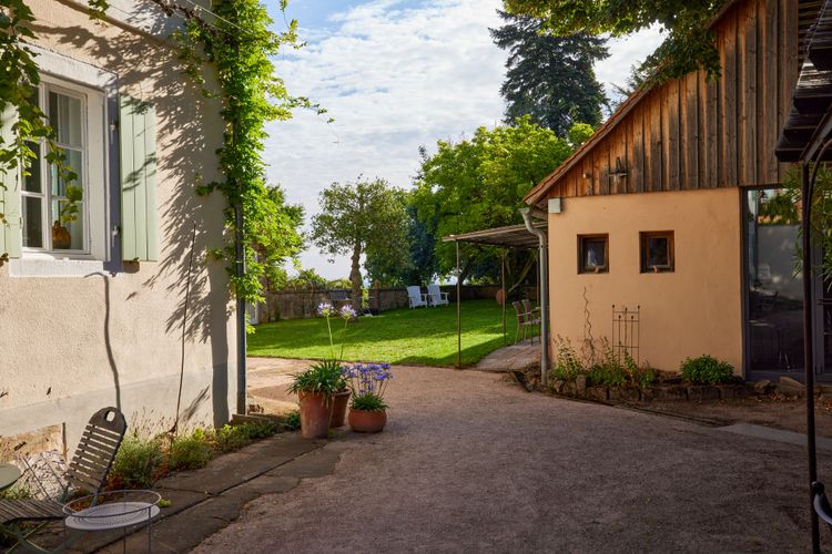 Bar­thélemy Manor House