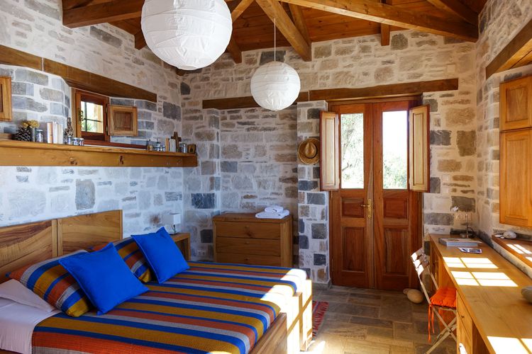 Afei­lianes Stone Houses