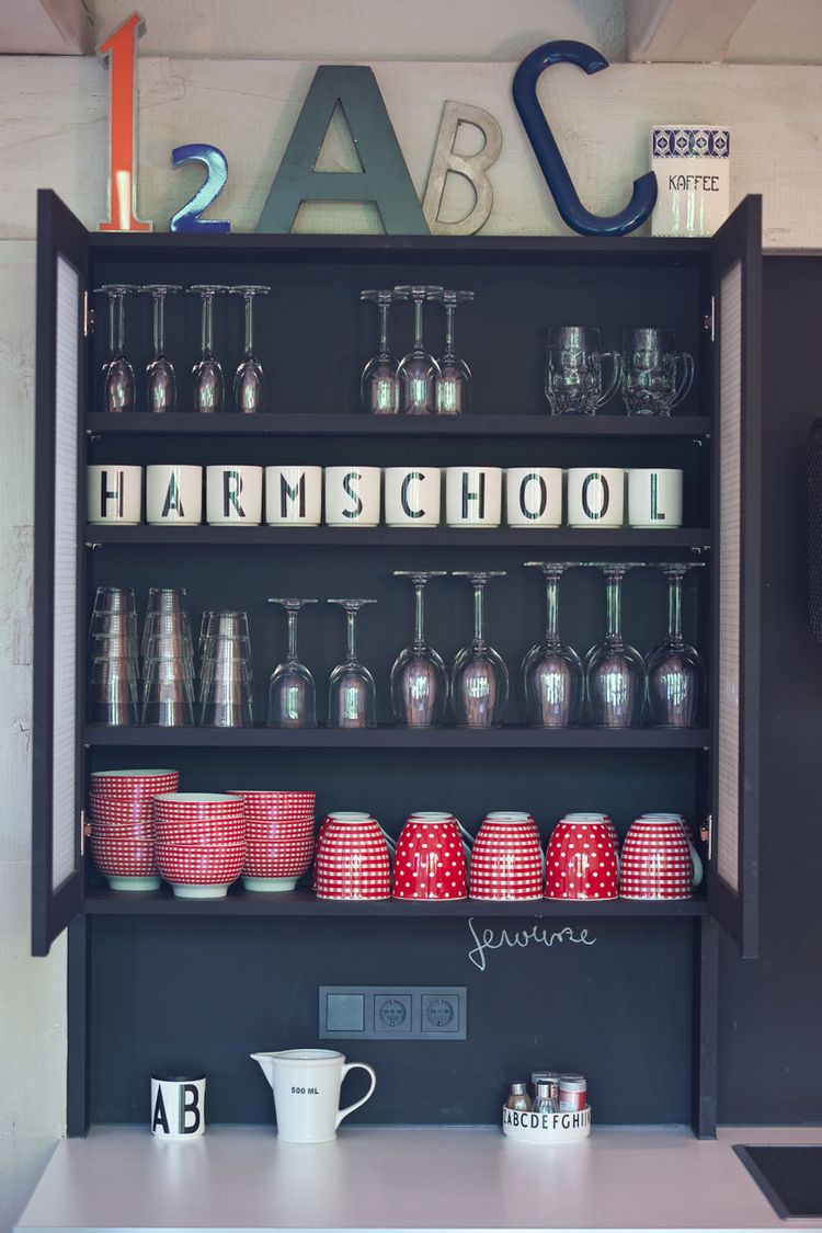 Harm­school