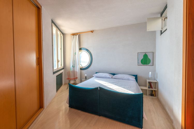 Seaside Villa Capo Zaf­ferano