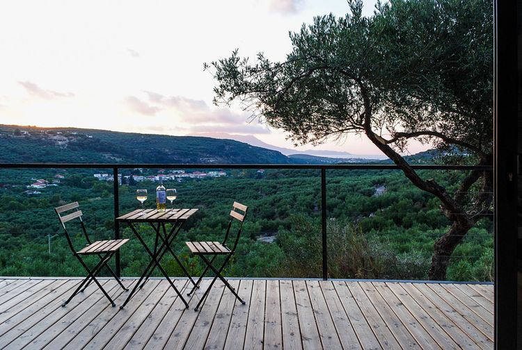 Cabanon Con­crete Retreat