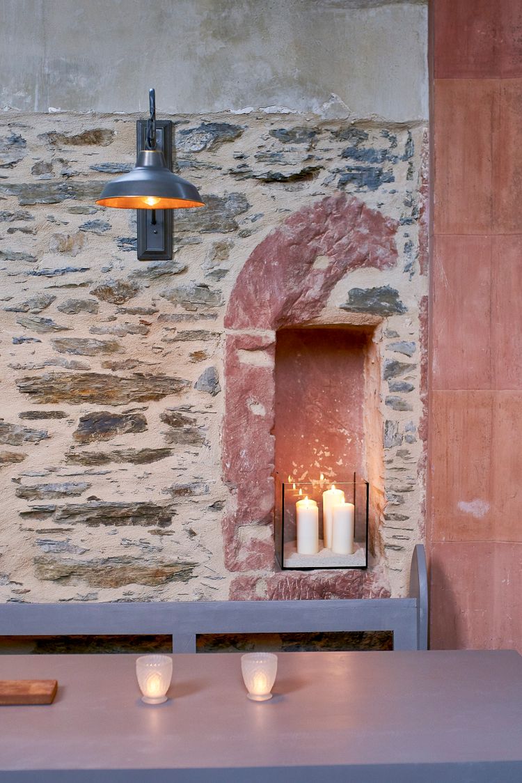 Bleibe in der Alten Kirche
