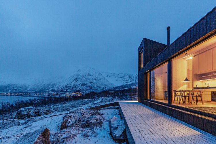 Black Aurora Nook