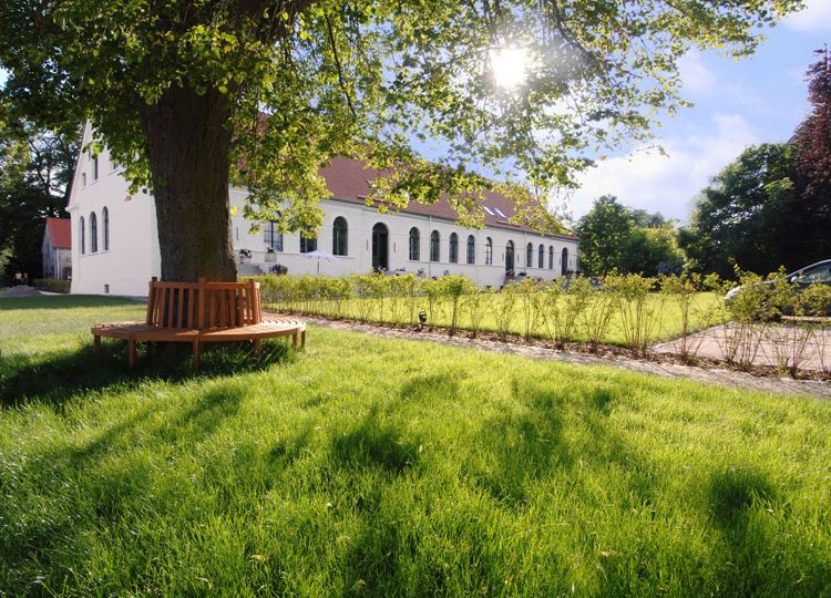  Kava­liershaus Schloss Blücher