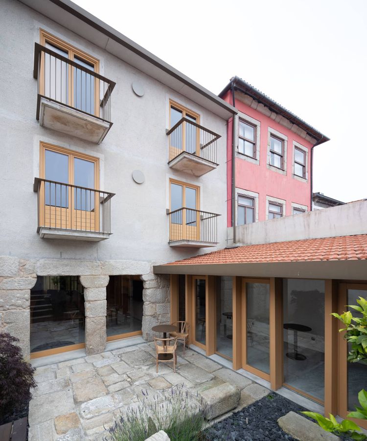 Na Tra­vessa Suites