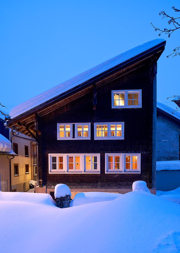 Halbhaus – Andermatt Chalet