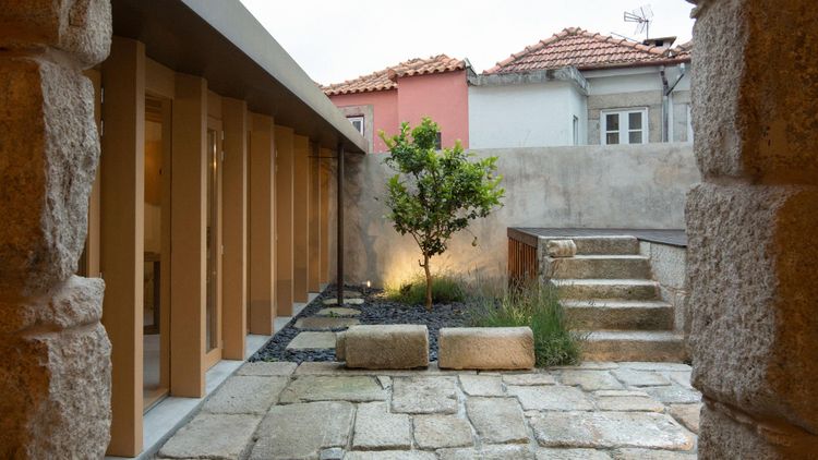 Na Tra­vessa Suites