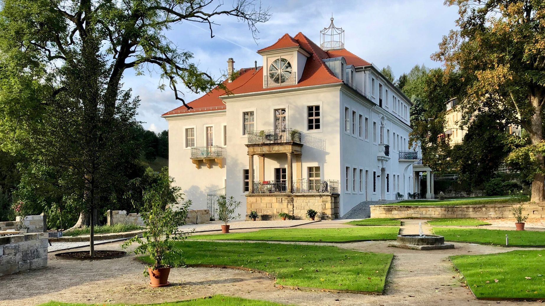 Juwel zwi­schen Sand­stein­felsen: Schloss Prossen