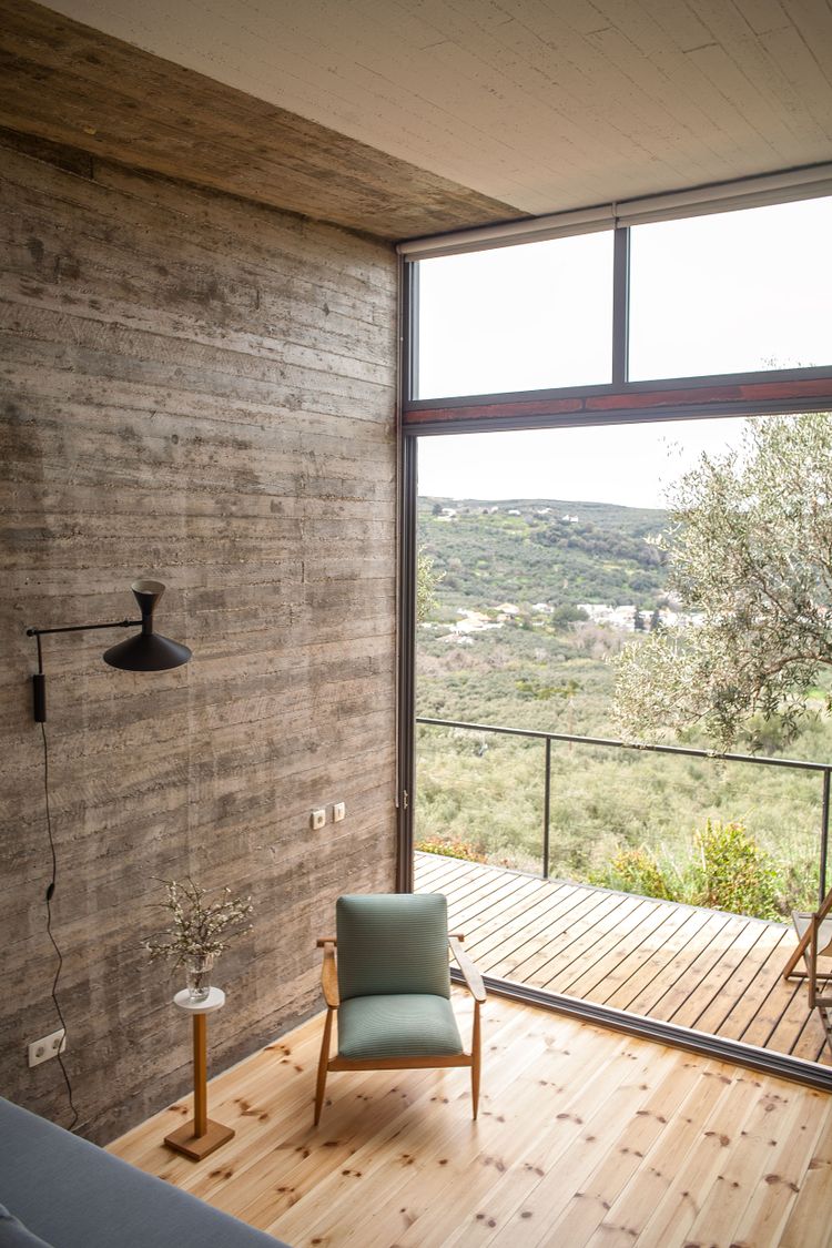 Cabanon Con­crete Retreat