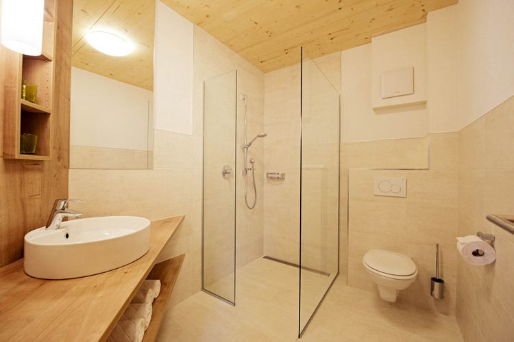Feri­enhaus zum Stu­baier Glet­scher – Wald