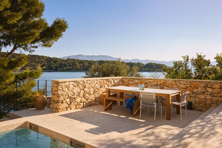 Lum­barda House