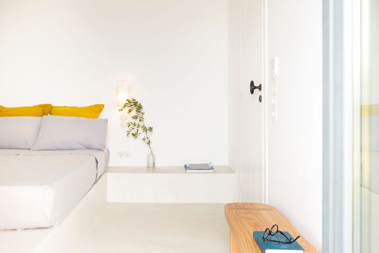 Tinos Hearts — House G and House Y