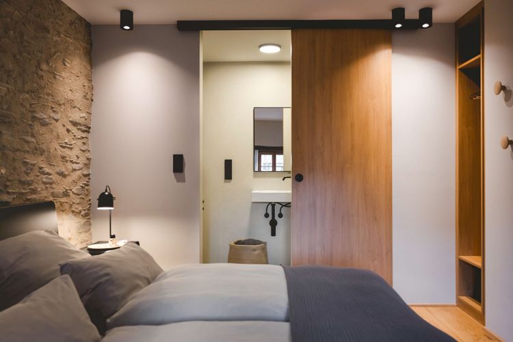 Klara Rooms