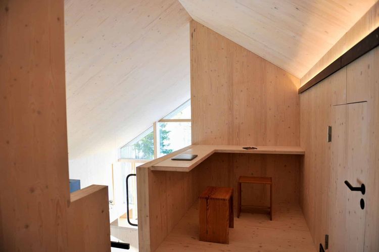 Nor­wegian Wood Cabin T2027