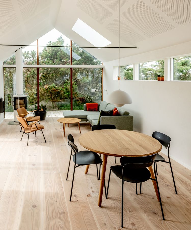 Recharge House Klit­møller