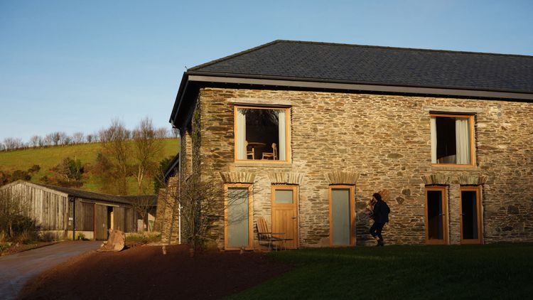 Fow­les­combe Farm