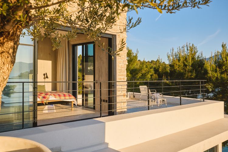 Lum­barda House