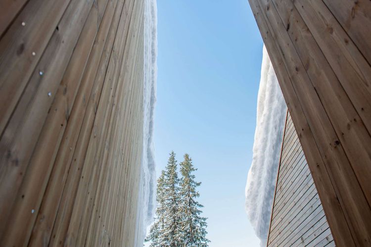 Nor­wegian Wood Cabin T2027