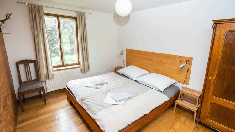 Altes Gewächshaus am Spie­gelsee